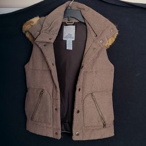 Cozy Brown Vest Fur hood